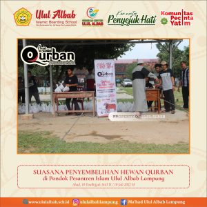 13-Suasana-Pemotongan-Hewan-Qurban